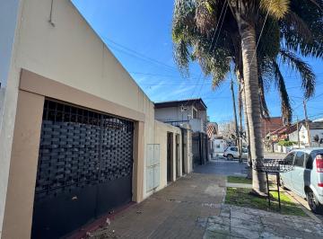 PH en Alquiler de 2 ambientes Ramos Mejía · PH Al Frente con Cochera Sin Expensas