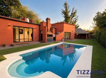Casa · 199m² · 5 Ambientes · 2 Cocheras · Casa en Alquiler en El Carmencito
