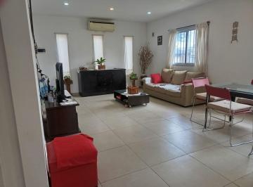 Casa · 89m² · 3 Ambientes · 1 Cochera · Venta Casa 3 Ambientes Laguna Monte Fondo Libre