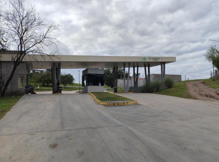 Terreno · 710m²