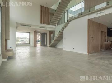 Casa · 403m² · 7 Ambientes · 2 Cocheras · Exclusividad 4 Suites en Venta en Los Puentes, Nordelta