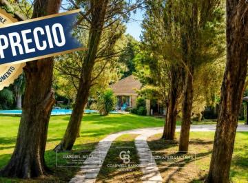 Quinta vacacional · 170m² · 4 Ambientes · 2 Cocheras · Venta/ Casa Quinta 170 m² 28 1782 La Plata