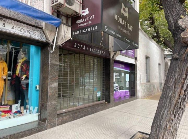 Local comercial · 80m² · 2 Ambientes