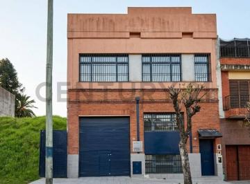 Bodega-Galpón · 474m² · 3 Cocheras · Deposito con Oficinas | Villa Lugano