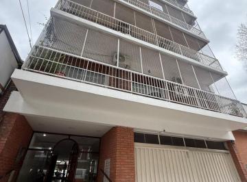Departamento de 4 ambientes, Villa Urquiza · 4 Ambientes Contrafrente Vista Abierta con Cochera Fija