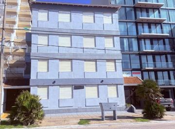 Departamento de 2 ambientes, San Bernardo · Departamento de 2 Ambientes Frente Al Mar, Pleno Centro!