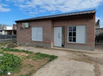 Casa · 462m² · 2 Ambientes · 1 Cochera · Venta - Casa Dos Dorm. con Cochera y Patio - San Lorenzo