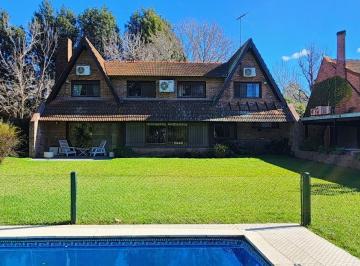 Casa · 322m² · 7 Ambientes · 5 Cocheras · Casa en Venta en Barrio Cerrado - Lomas de San Isidro - San Isidro