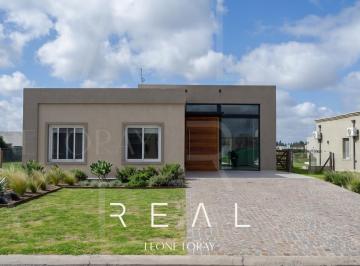 Casa · 123m² · 4 Ambientes · 1 Cochera · Casa en Venta, 4 Ambientes, Barrio San Felipe, Canning, 3 Dorm.