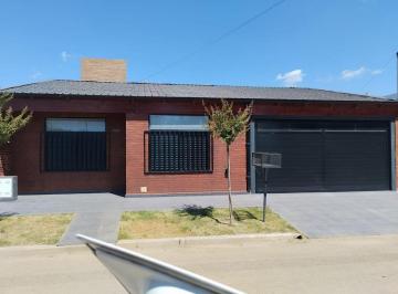 Casa · 166m² · 3 Ambientes · 2 Cocheras · Vendo Casa, 2 Habitaciones, Palmares 3