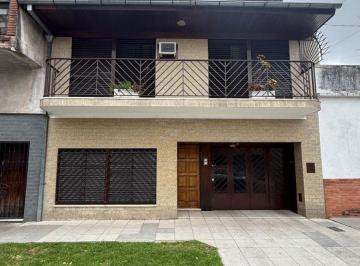 Casa de 5 ambientes, Vicente López · Excelente Chalet de 5 Ambientes