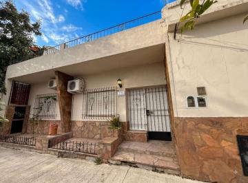 PH · 75m² · 4 Ambientes · PH en Alquiler en Martinez - 4 Ambientes - Terraza