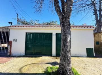 Casa · 90m² · 3 Ambientes · 1 Cochera · PH Al Frente en Venta en San Fernando