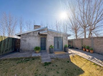 Casa · 96m² · 3 Ambientes · 2 Cocheras · Casa en Venta Callejón Semprivado, Los Corralitos