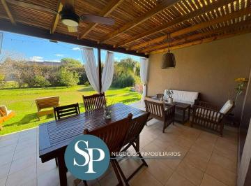 Casa · 123m² · 4 Ambientes · 3 Cocheras · Casa en Venta Barrio Privado El Recodo