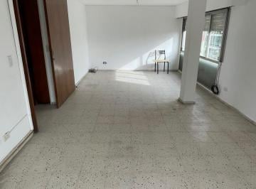 Departamento · 95m² · 5 Ambientes · Departamento en Centro Alquiler