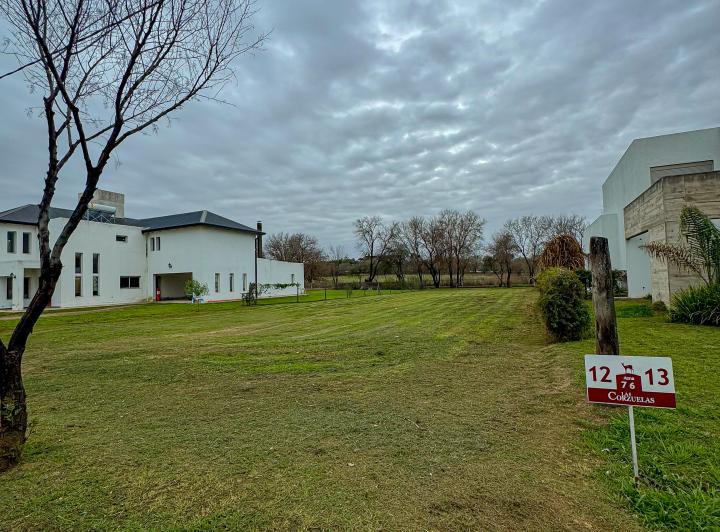 Terreno · 1384m²