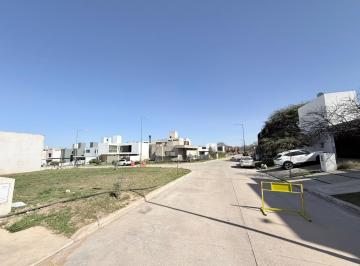Terreno · 360m² · Venta - Lote Esquina! - Costas de Manantiales - Córdoba