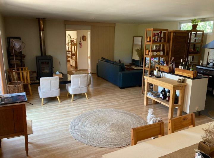 Casa · 115m² · 4 Ambientes · 2 Cocheras