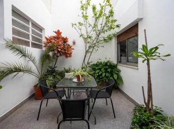 Departamento · 88m² · 5 Ambientes · Dpto en Venta 5 Amb en Flores con Patio y Parrilla