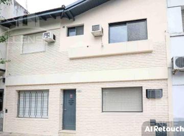 Casa · 130m² · 5 Ambientes · Casa 5 Ambientes Reciclada a Nueva, 2 Plantas, Parrilla en Venta - Quilmes Centro