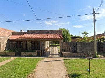 Casa · 150m² · 4 Ambientes · 2 Cocheras · Casa en Venta en Tolosa