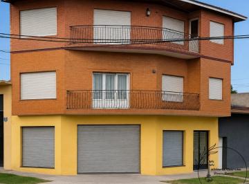 Local comercial · 100m² · Alquiler de Local en Esquina - Champagnat y Libertad