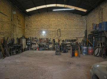 Bodega-Galpón · 248m² · 2 Ambientes · Galpón en Venta en Rosario