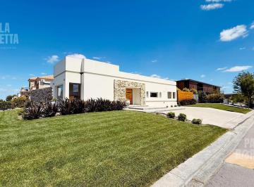Casa · 200m² · 3 Dormitorios · Casa en Venta, en Barrio Privado, La Reserva, Bahia Blanca