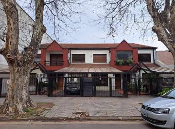 PH · 110m² · 4 Ambientes · 1 Cochera · PH en Flores