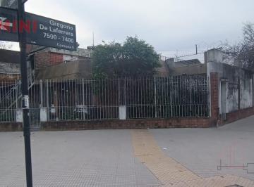 Casa · 150m² · 5 Ambientes · 1 Cochera · Casa 5 Ambientes en Lote Propio de 10 X 22 m con Jardín y Cochera – Mataderos