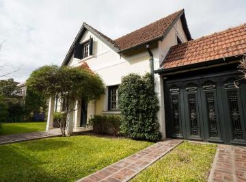 Casa de 6 ambientes, Hurlingham · Casa en Venta C/ Cochera en Hurlingham