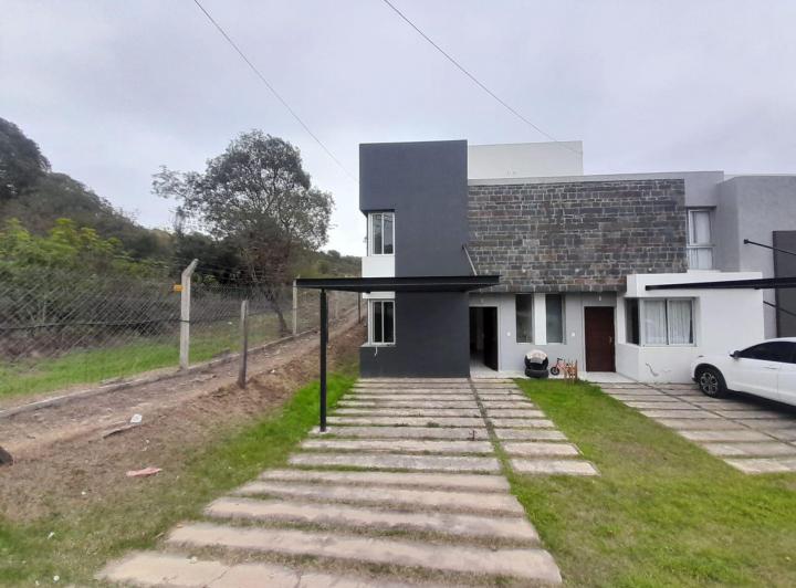 Casa · 85m² · 4 Ambientes · 1 Cochera