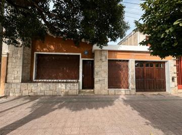 Casa · 176m² · 8 Ambientes · 1 Cochera · Venta Casa 3 Dorm. Alta Cordoba - Cordoba