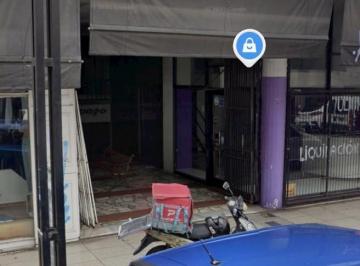 Local comercial · 10m² · Local en Galeria - Carlos Casares y Arias