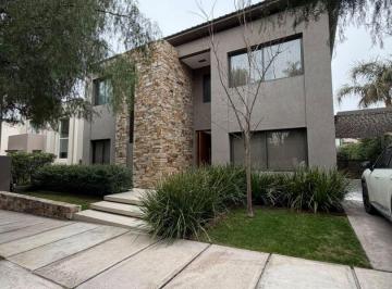 POM-POM-28_2 · Casa 6 Ambientes 4 Dorm.. | Barrio Dalvian
