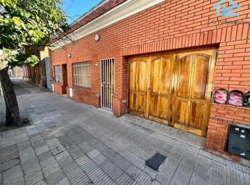 Casa · 153m² · 3 Dormitorios · 1 Cochera · Casa en Alberdi