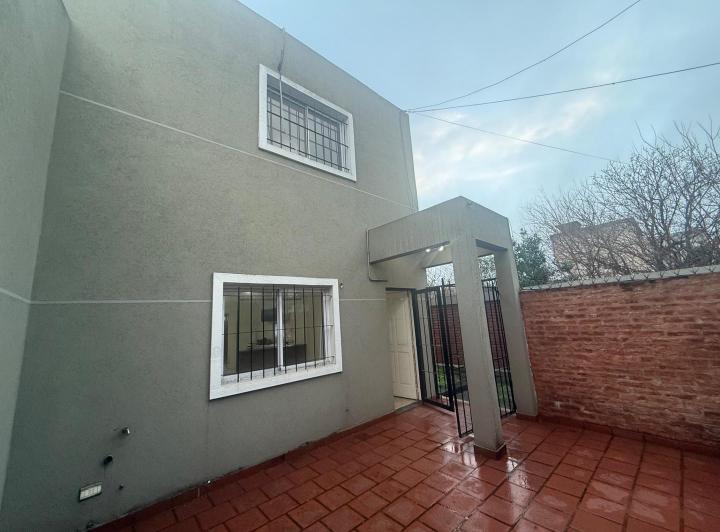 Casa · 80m² · 3 Ambientes · 1 Cochera