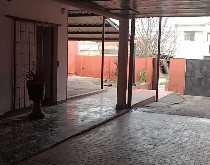 Casa · 450m² · 6 Ambientes · 1 Cochera