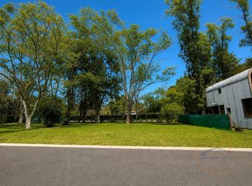 Terreno · 365m² · Lote en Barrio Semi Cerrado "La Reserva"