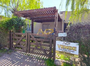 Casa · 97m² · 4 Ambientes · 1 Cochera · Casa en Oportundad! un Chiche! en San Antonio de Arredondo