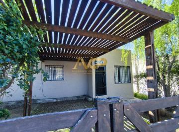 Casa · 97m² · 4 Ambientes · 1 Cochera · Casa en Oportundad! un Chiche! en San Antonio de Arredondo
