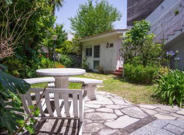 PH · 119m² · 3 Ambientes · 1 Cochera · PH en Venta en Haedo Norte con Jardin