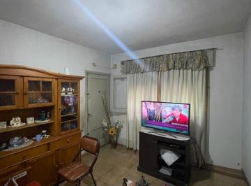 Casa · 100m² · 4 Ambientes · 1 Cochera · Casa en Venta a Reciclar en Barrio Belgrano
