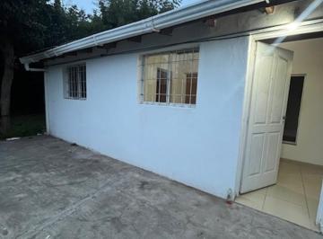 Casa · 60m² · 3 Ambientes · Casa de 3 Ambientes en Alquiler en Derqui