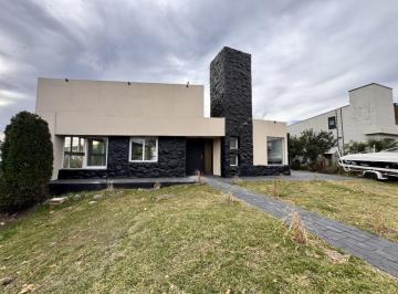 Casa · 1234m² · 6 Ambientes · 4 Cocheras · Casa Country La Arbolada Hollywood 3 Dorm. Apta Credito