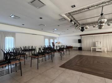 Local comercial · 750m² · 5 Ambientes · 6 Cocheras · Alquiler Lote 1100 Mt y 800 Mt Cubiertos Malvinas Argentinas