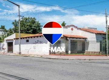Casa · 360m² · 9 Ambientes · 1 Cochera · Casa Esquina en Venta Macrocentro 3 Dorm