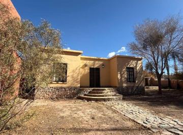 Casa · 250m² · 5 Ambientes · 1 Cochera · Venta Casa 3 Dorm Hucalera