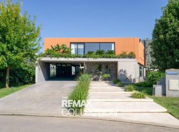 Casa · 328m² · 6 Ambientes · 2 Cocheras · Casa en Venta Terralagos Barrio Playa
